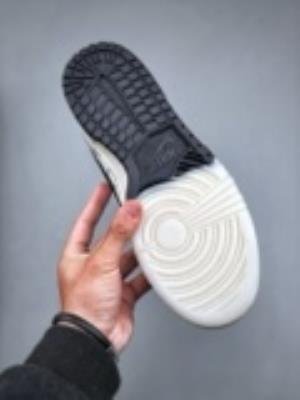 wholesale quality nike dunksb x lv model no. 236